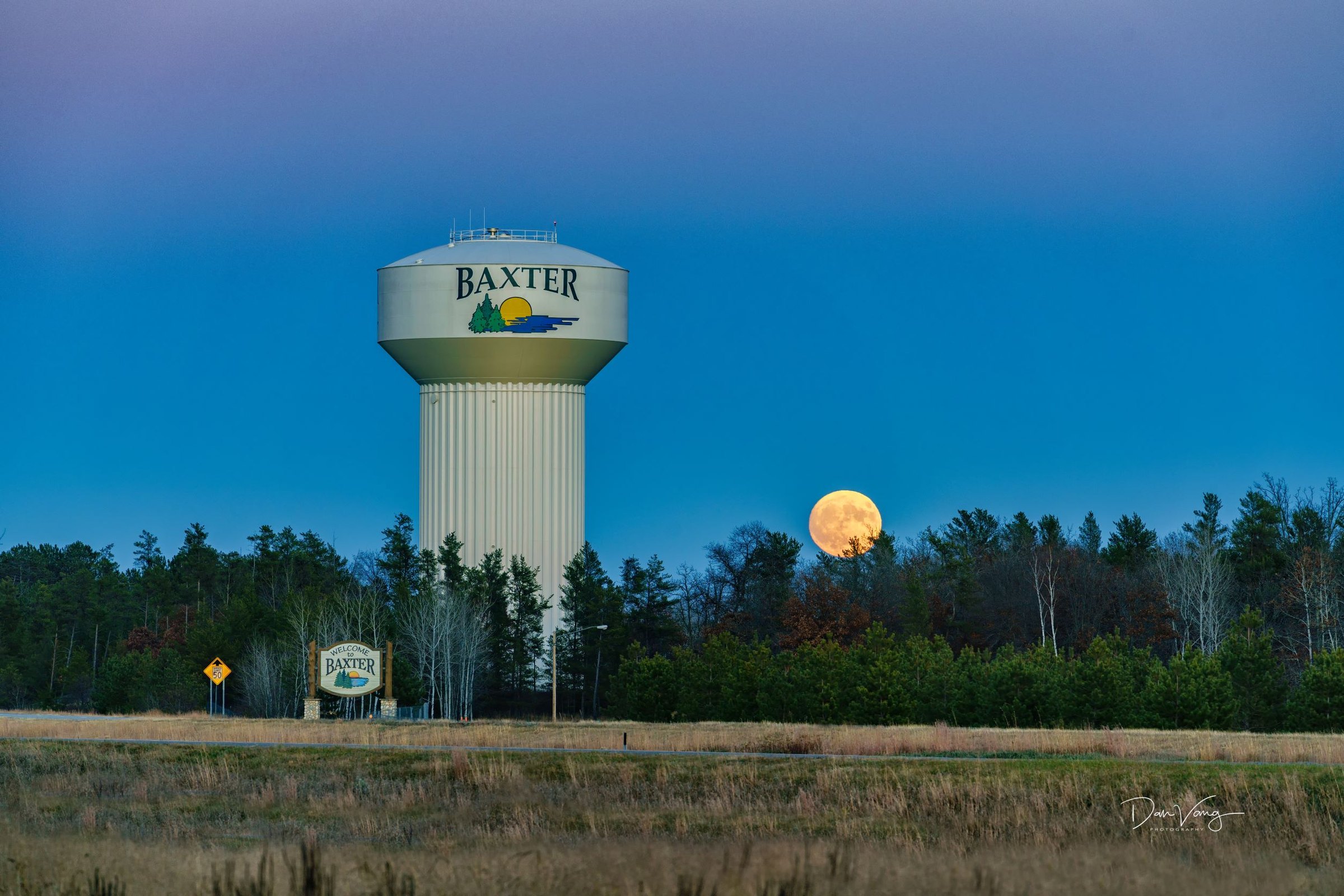 Rising Full Moon, Baxter — Baxter, Minnesota